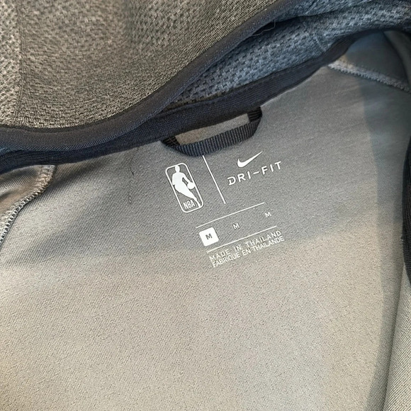 NIKE NBA Chicago Bulls Therma Flex Dri-Fit Gray Hoodie Size Medium - Picture 3 of 10